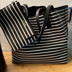 NWOT Kate Spade Black and White Striped Tote Bag With zippered pouch